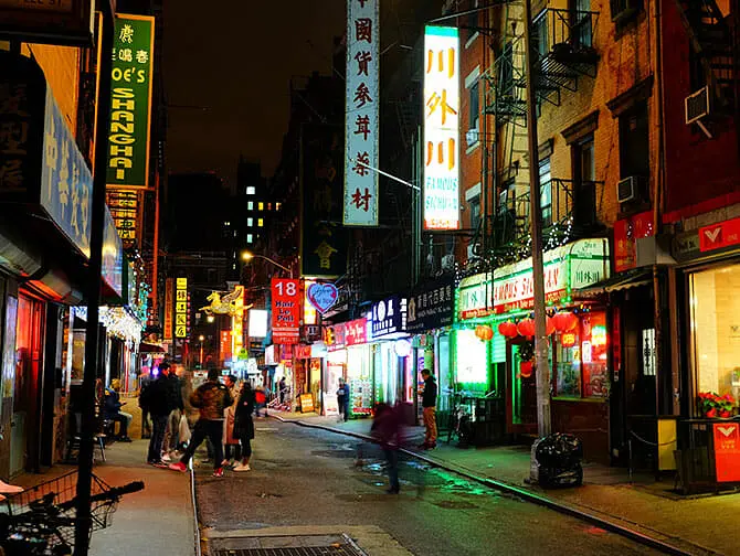 Mitä tehdä New Yorkin Chinatownissa - Rakennuksia