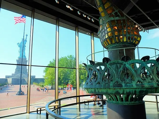 Vapaudenpatsas ja Ellis Island -risteily New Yorkissa - Statue of Liberty Museum