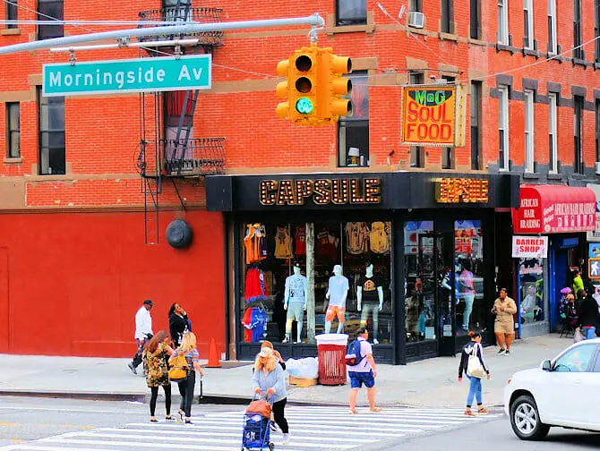 Mitä tehdä New Yorkin Harlemissa - Katu