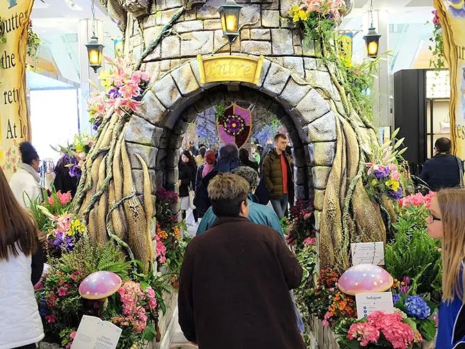 Macy’s-tavaratalo New Yorkissa - Flower Show'n kukkakoristelut