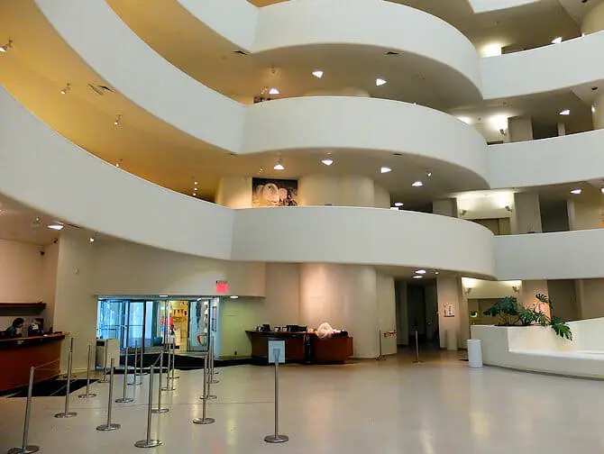 Guggenheim-museo New Yorkissa - edusta