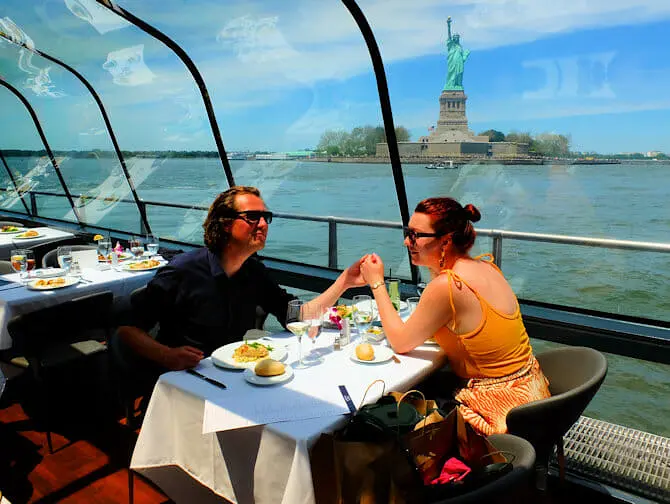 Ystävänpäivän risteily New Yorkissa - Vapaudenpatsas