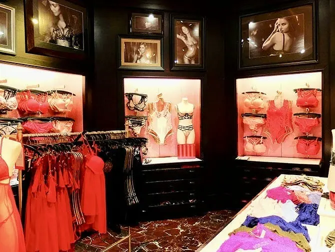 Victoria's Secret New Yorkissa - Alusvaatteita