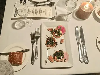 Jouluaaton illallisristeilyt New Yorkissa - Illallinen