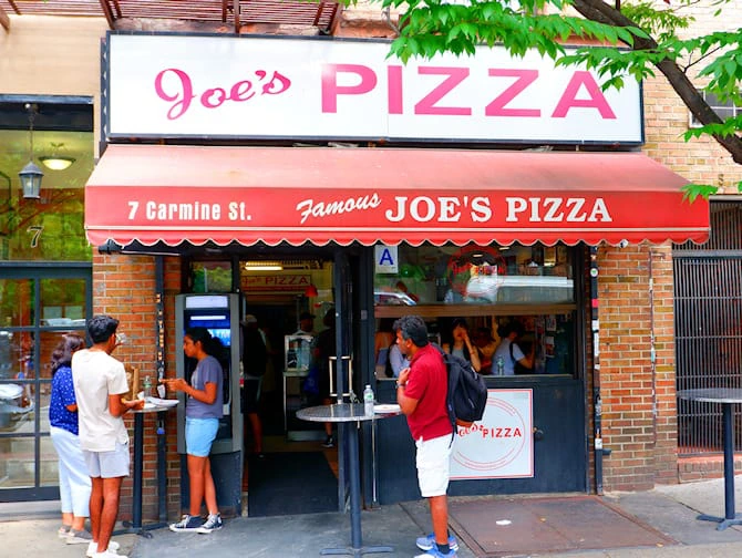 Paras pizza New Yorkissa - Joe's