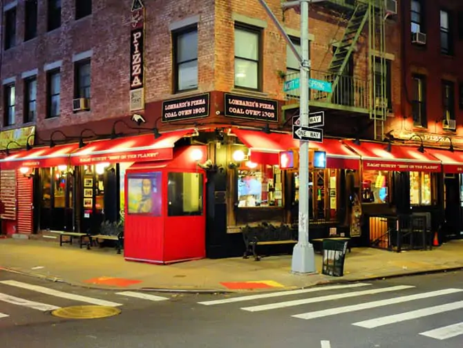 Paras pizza New Yorkissa - Lombardi's
