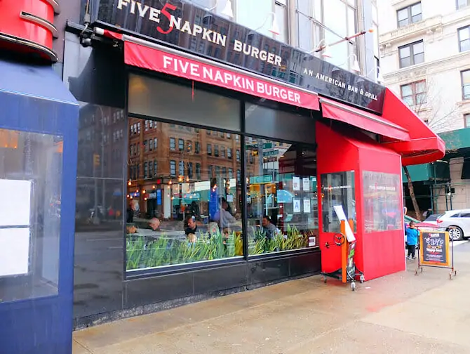 Parhaat hampurilaiset New Yorkissa - 5 Napkin Burger