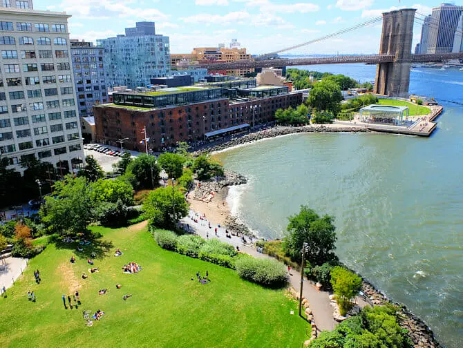 Puistot New Yorkissa - Brooklyn Bridge Park
