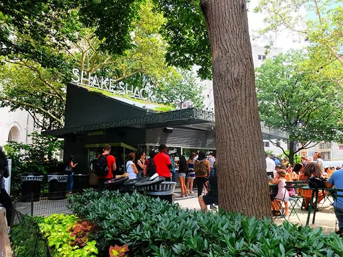 Puistot New Yorkissa - Shake Shack Madison Square Parkissa