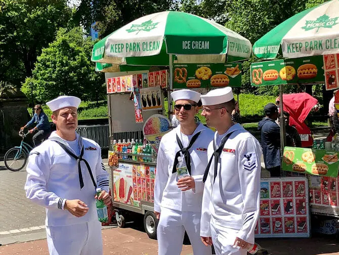 Fleet Week New Yorkissa - Merimiehiä