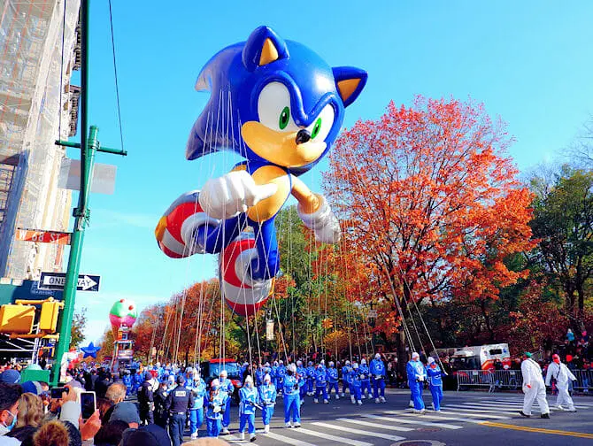 Thanksgiving New Yorkissa - Macy's-paraati
