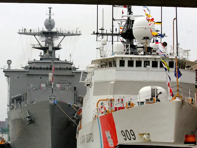 Fleet Week New Yorkissa - Laiturit