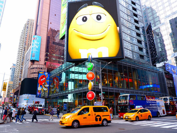 m-m-s-kauppa-times-squarella-newyork-fi