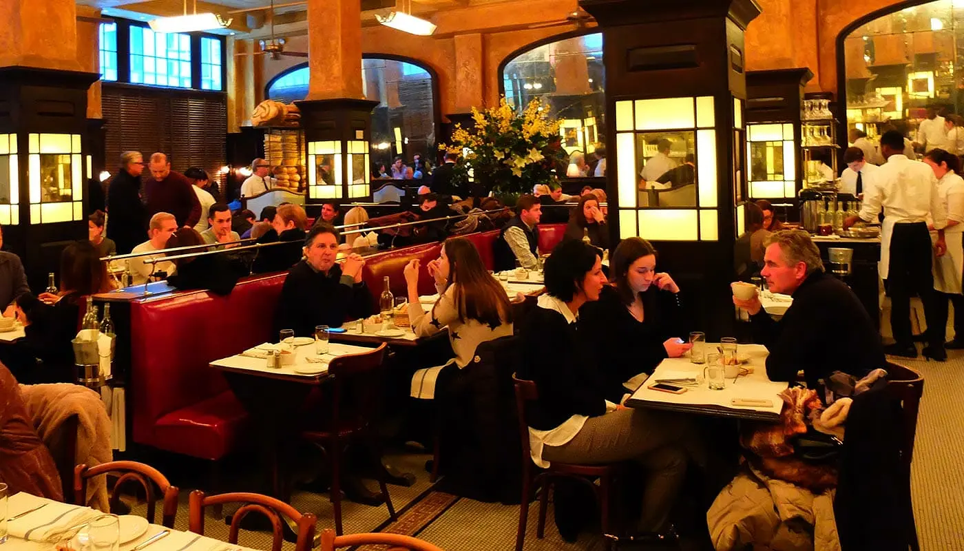 Romanttisia ravintoloita ja baareja New Yorkissa - Balthazar