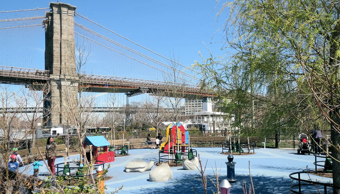 Leikkipuistot New Yorkissa - Pier 1
