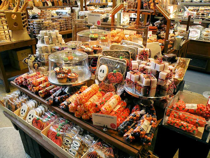Halloween-leivonnaisia ja makeisia New Yorkissa