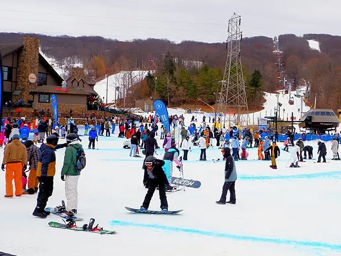 Laskettelu- tai lumilautailureissu New Yorkissa - Mountain Creek