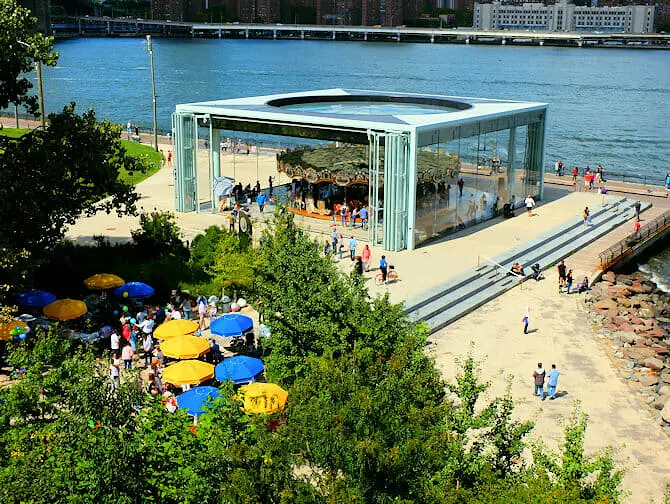 Brooklyn Bridge Park New Yorkissa - Jane's Carousel