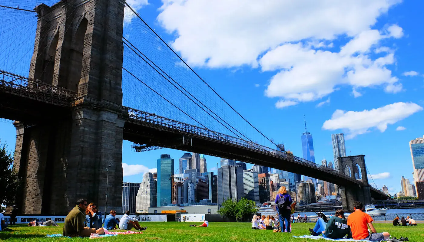 Brooklyn Bridge Park New Yorkissa - rentoutumassa
