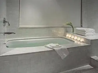 Romanttiset hotellit New Yorkissa - The London NYC