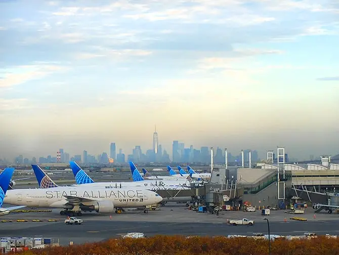 Kulkuyhteydet Newark-lentokentalta Manhattanille
