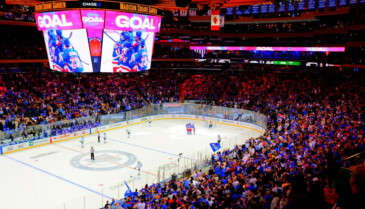 NHL-jääkiekko New Yorkissa - Ottelu
