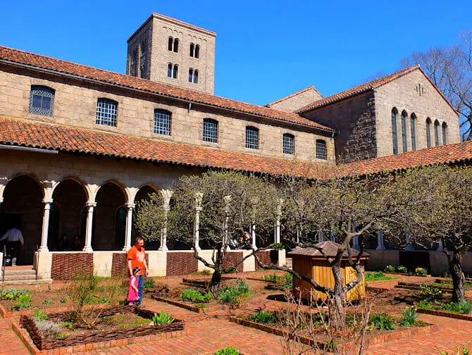 The Met Cloisters New Yorkissa - puutarha