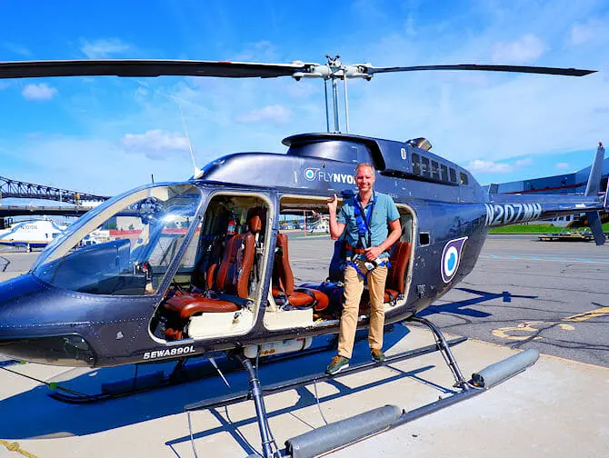 Helikopterilento ilman ovia New Yorkissa - Selfie