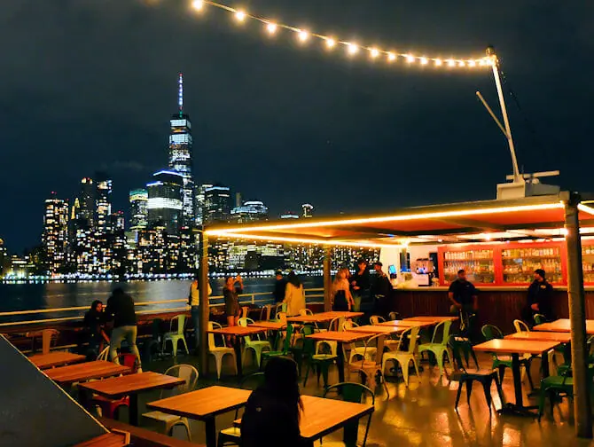 Hudsonjoki-illallisristeily New Yorkissa