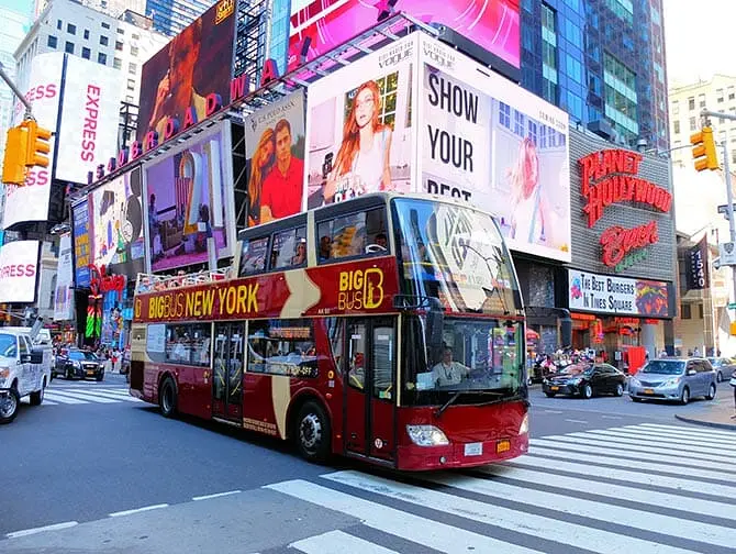 New York Explorer Pass ja New York Pass -kaupunkipassien erot - Hop on Hop off
