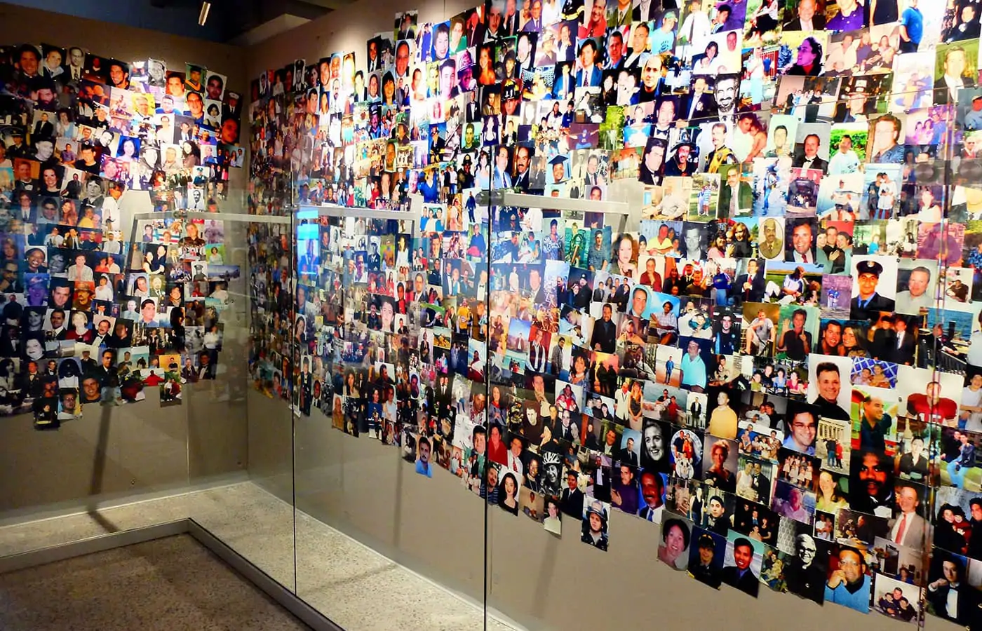 9/11 Tribute Museum New Yorkissa - Valokuvaseinä