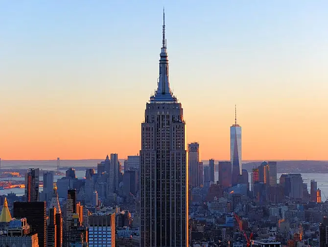 New York Sightseeing Flex Pass ja New York Explorer Pass -kaupunkipassien erot - Empire State Building