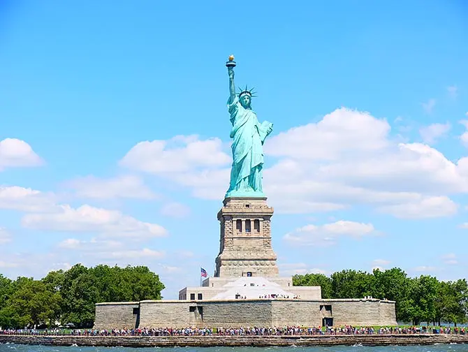 New York Sightseeing Flex Pass ja New York Explorer Pass -kaupunkipassien erot - Vapaudenpatsas
