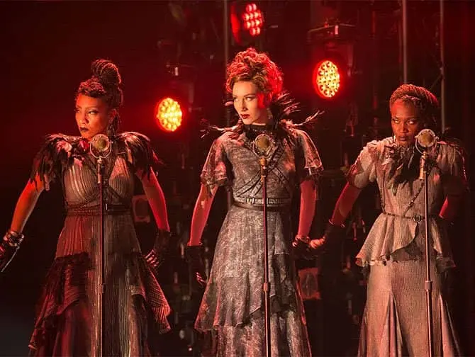 Hadestown Broadway-liput - Kolme Kohtalotarta