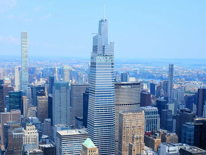 One Vanderbilt The Summit  liput