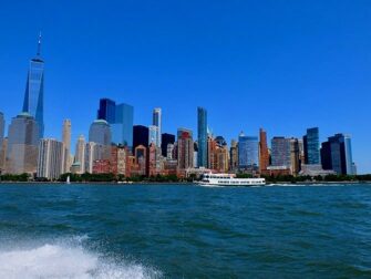 Pikavene-ajelu New Yorkissa - Näkymä veneestä