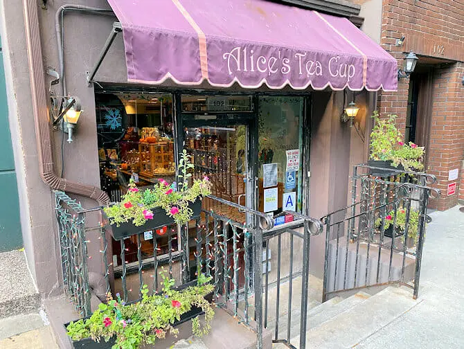 Äitienpäivä New Yorkissa - Alice's Tea Cup