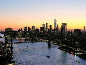 Yhdistetty ilta helikopterilento ja risteily New Yorkissa