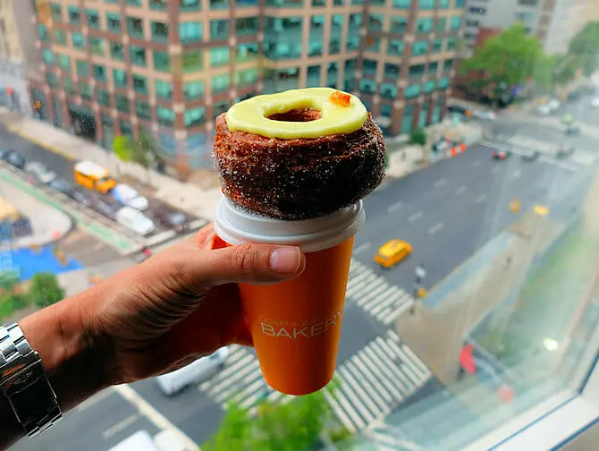 Parhaat donitsit New Yorkissa - Dominique Ansel Bakery
