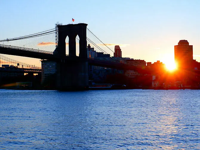 Mitä tehdä South Street Seaportissa - Brooklyn Bridge