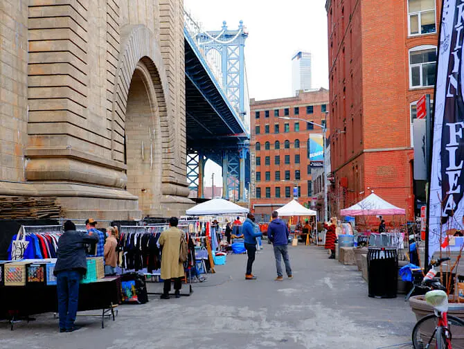 Kirpputorit New Yorkissa - Dumbo Flea Market Brooklyn