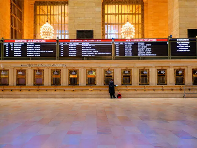Metro-North Railroad New Yorkissa - Liput