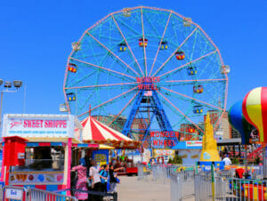 Deno’s Wonder Wheel Amusement Park Coney Islandilla