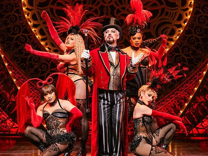 Moulin Rouge! The Musical Broadway-liput - Lavasteet
