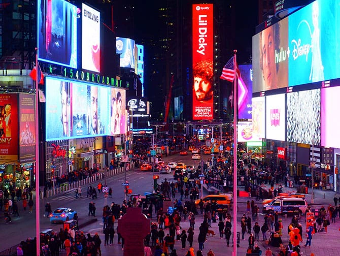K&auml;velyreitit New Yorkissa - Iltareitti Times Square