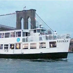 4th of July -risteilyt New Yorkissa - Lucille Yacht