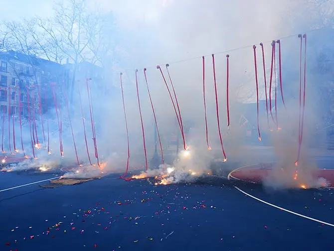 Kiinalainen uusi vuosi New Yorkissa - Firecracker Ceremony