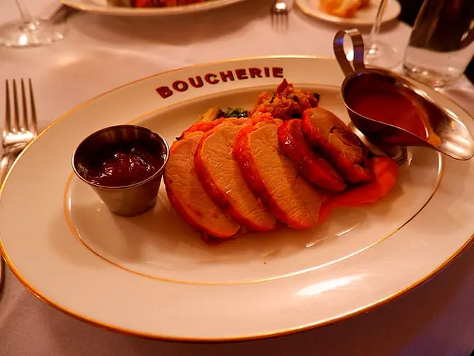 Romanttisia ravintoloita ja baareja New Yorkissa - La Grande Boucherien ruoka
