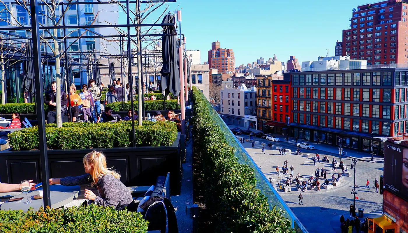 New Yorkin parhaat kattoterassibaarit - RH Rooftop Restaurant
