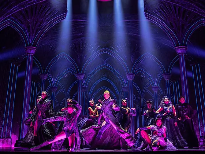 Death Becomes Her on Broadway Tickets -Esitys
